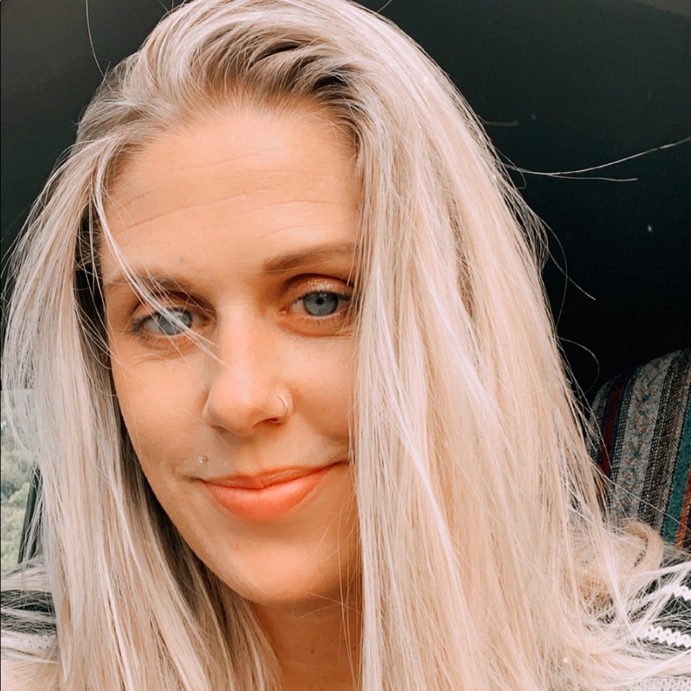 Meet your Posher, Kelly